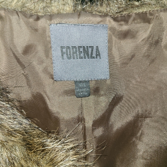 FORENZA FAUX FUR VEST size M/L - Picture 2 of 6